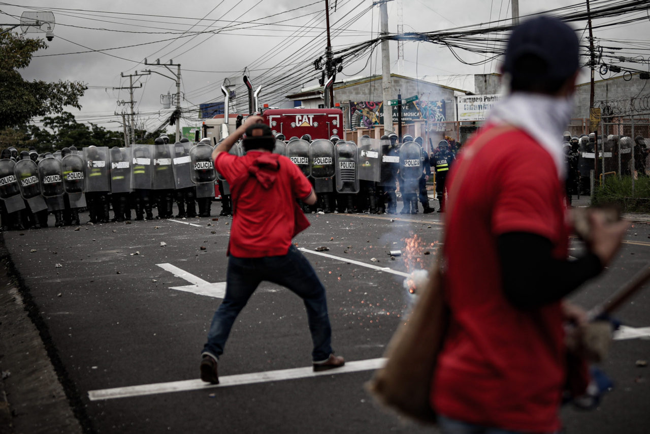 manifestacio-casa-presidencial-represion-gas-antimotines-47-scaled-1-1280x854.jpg