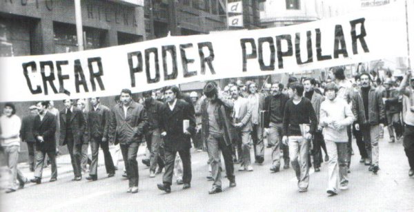Crear poder popular